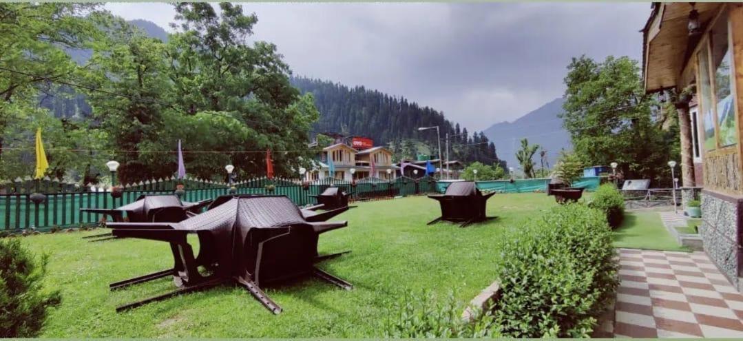 Bombay Palace Hotel Pahalgam Bagian luar foto